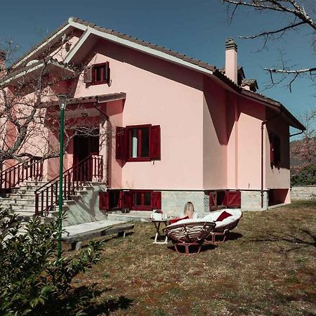 Villa Miralago Fiastra Bagian luar foto