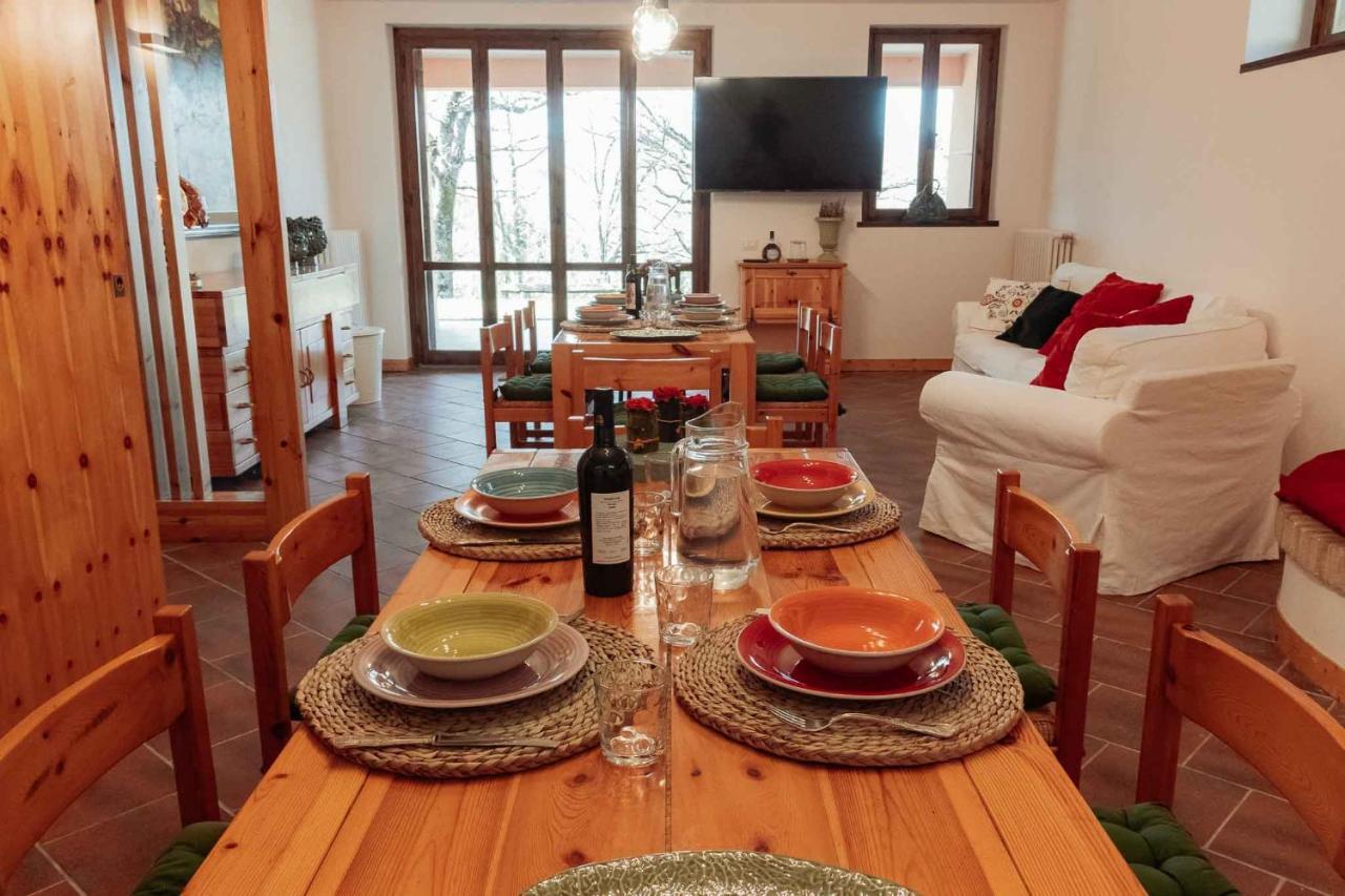 Villa Miralago Fiastra Bagian luar foto