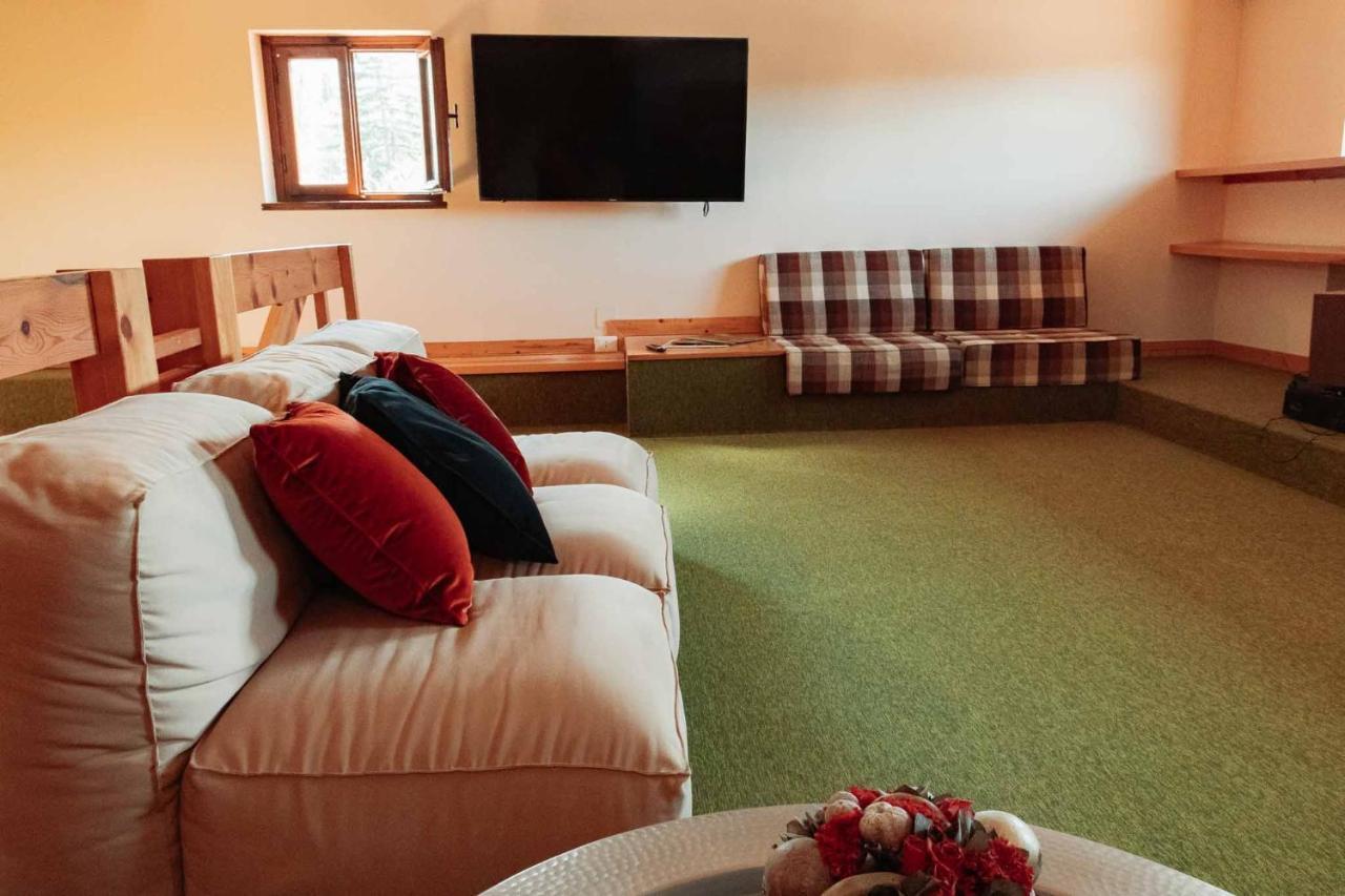 Villa Miralago Fiastra Bagian luar foto