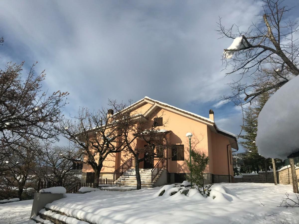 Villa Miralago Fiastra Bagian luar foto